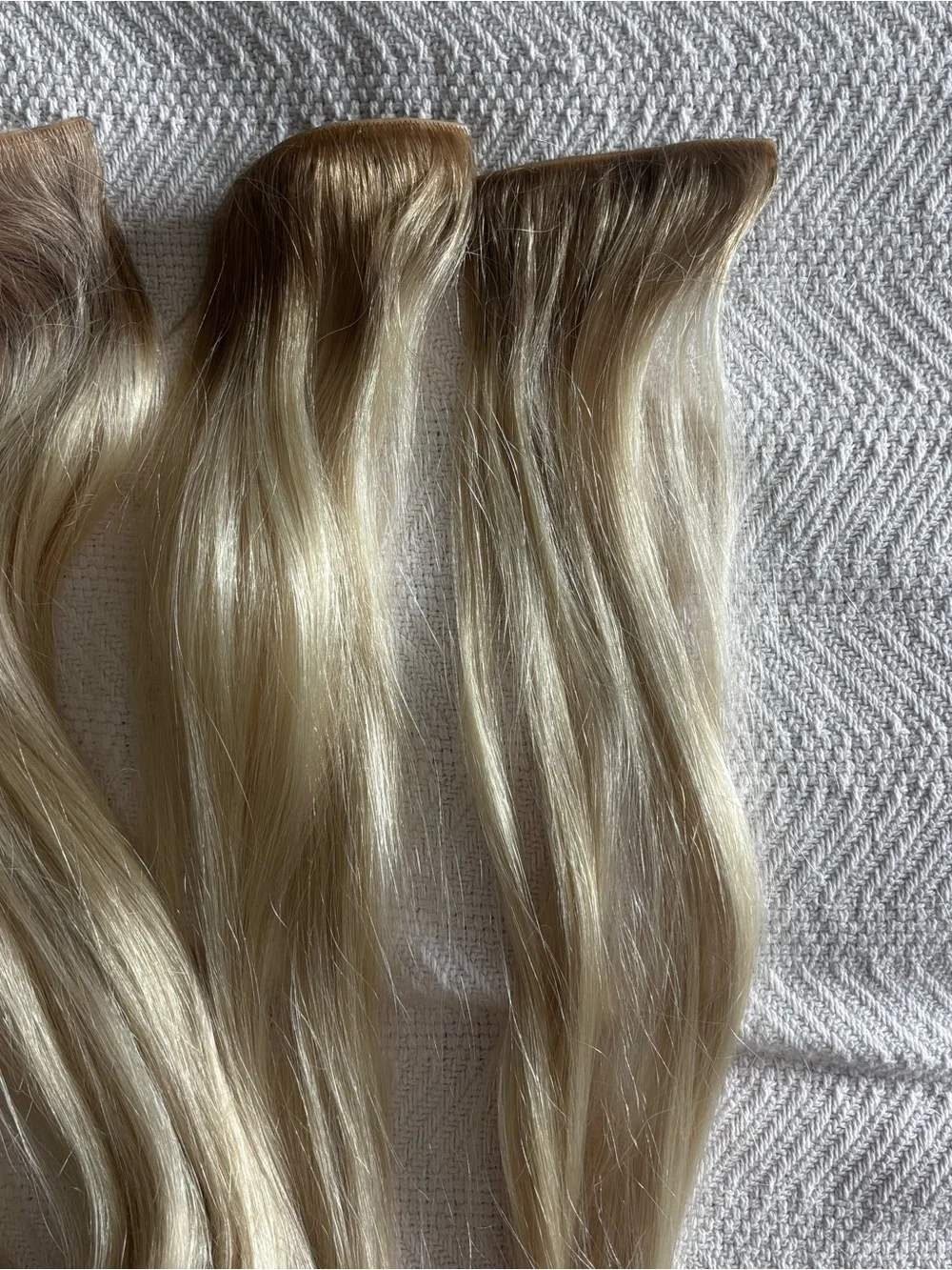 BELLAMI Halo Pro Blonde Hair Extensions Kit